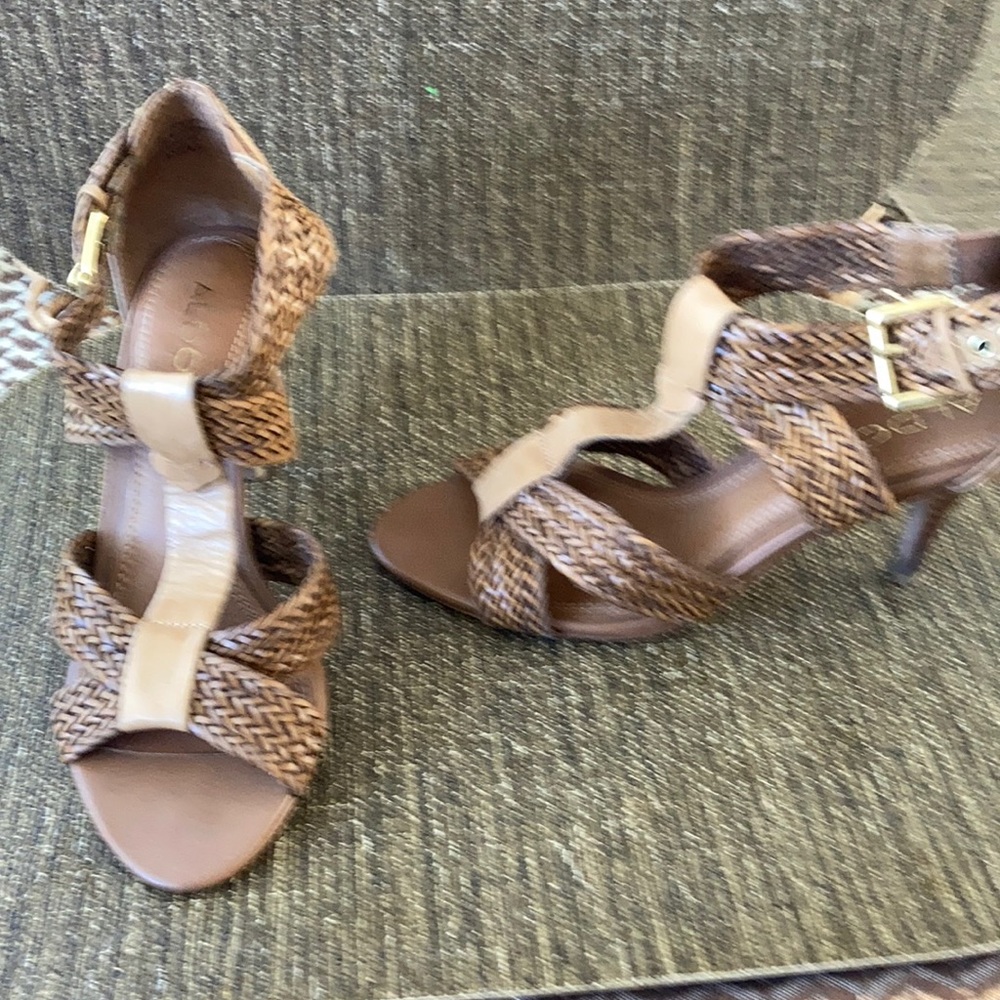 Braided sling pump